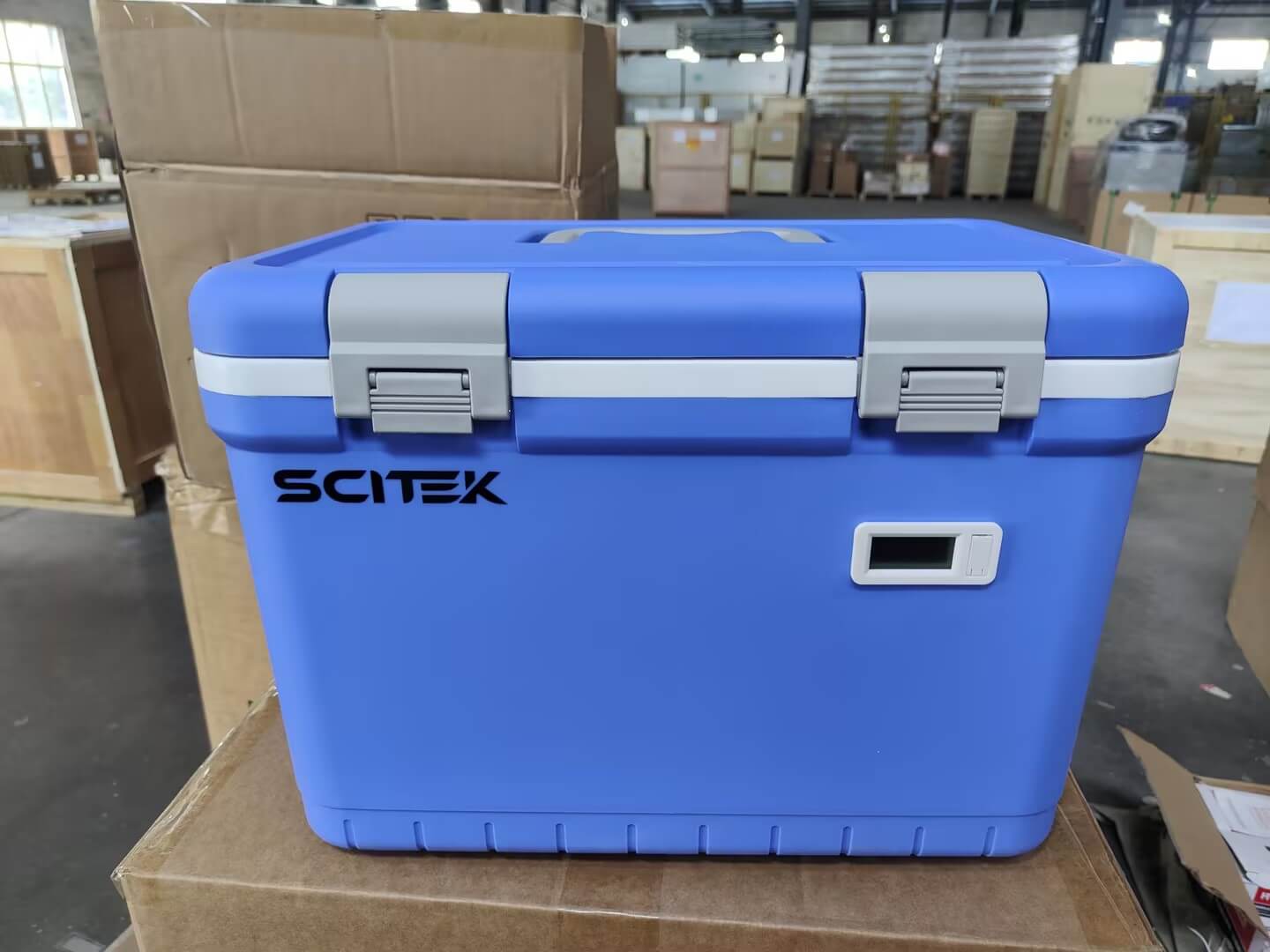 portable cooler box