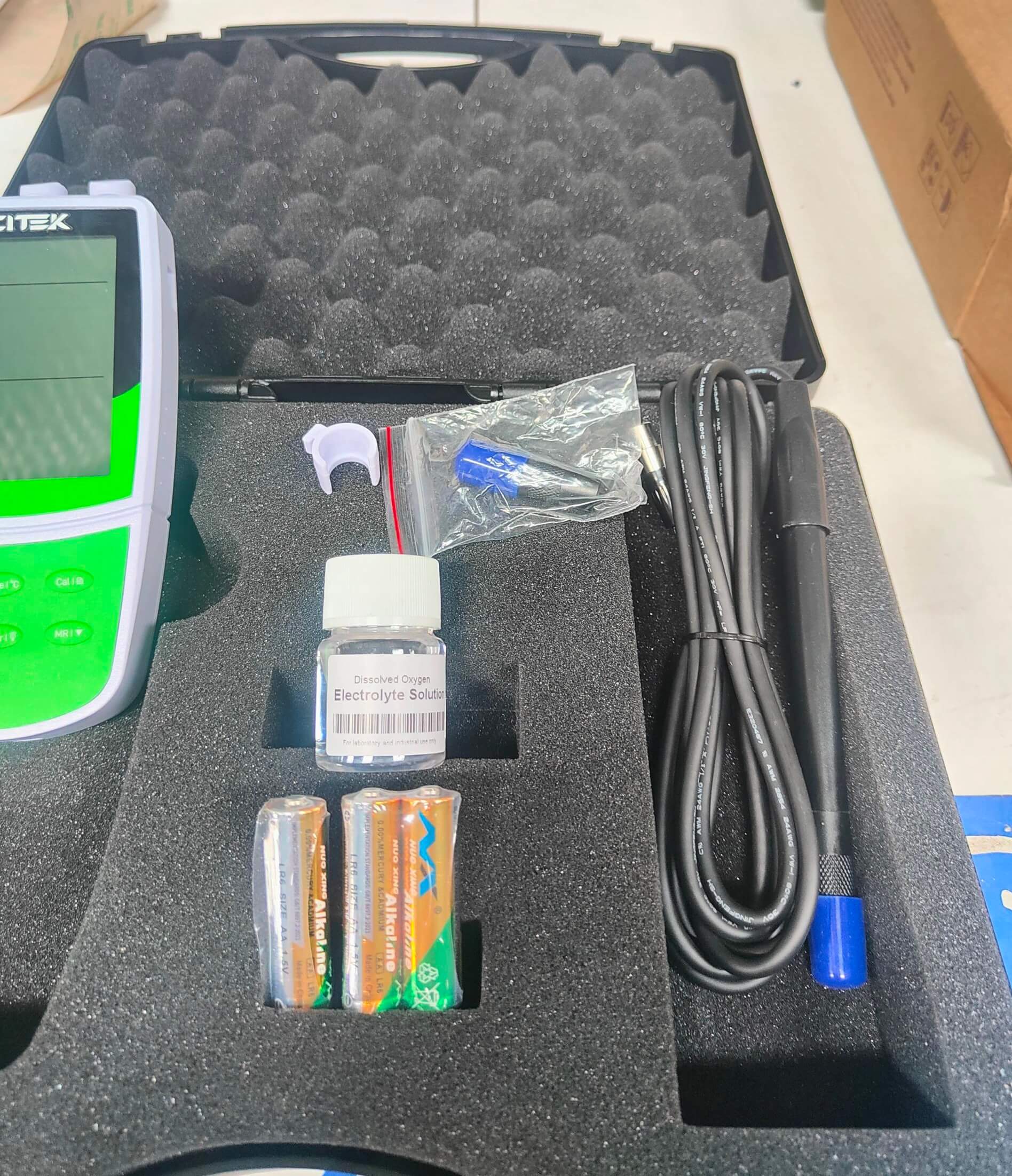 DO-P820 (3) Portable Dissolved Oxygen Meter