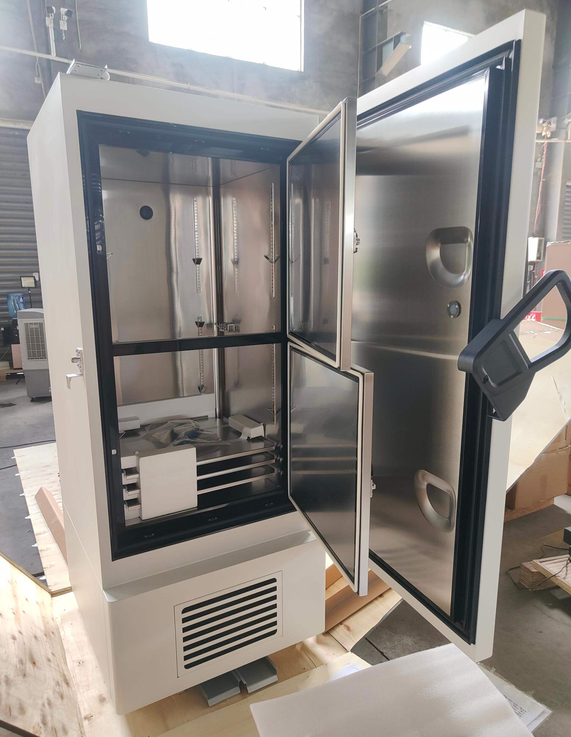 UFZ-86V410E (2) -86°C Ultra Cold Freezer