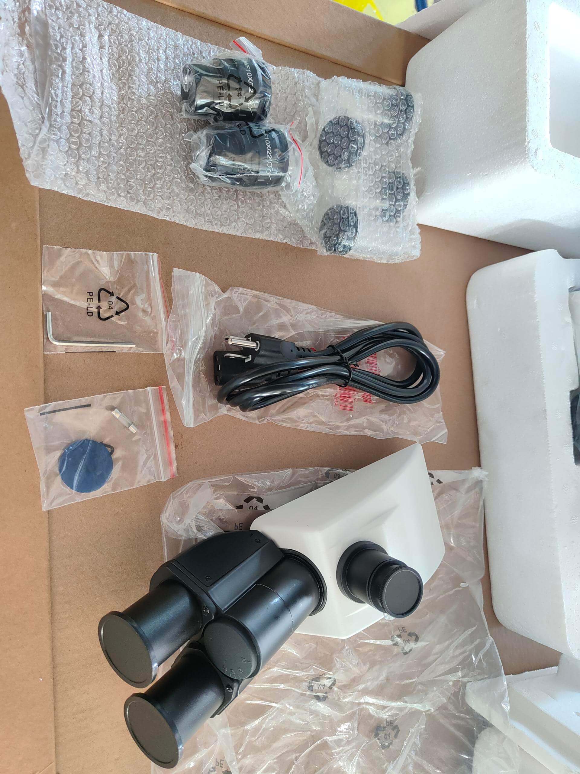 MSC-B203T (3) Biological Microscope