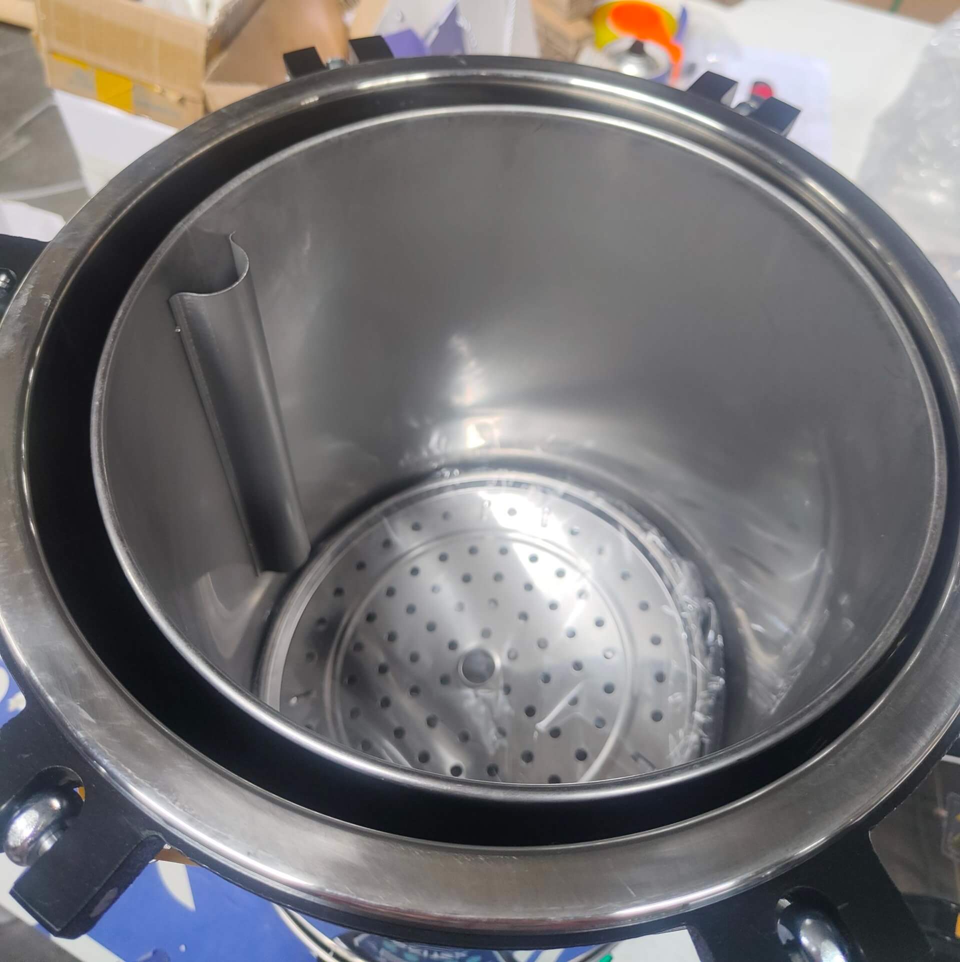 ST-P24E (3) portable autoclaves