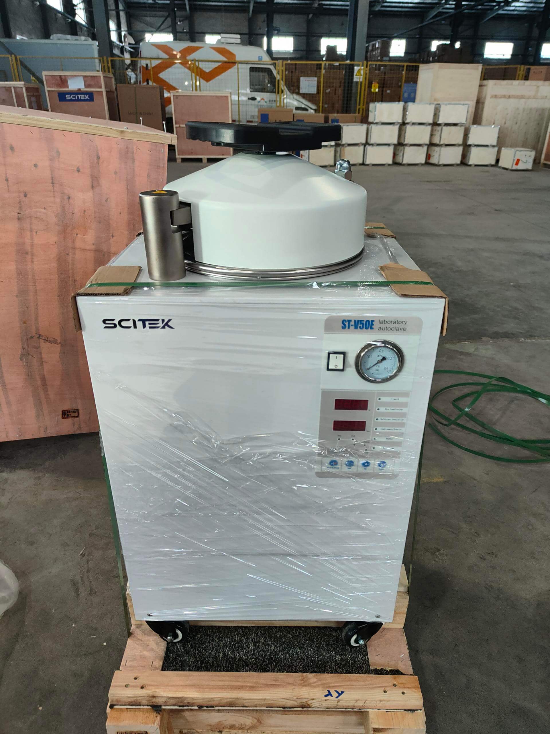 ST-V50E (1) Vertical Pressure Steam Sterilizer